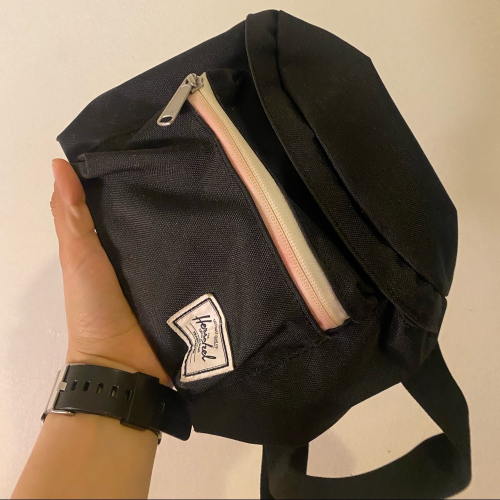 Herschel Fannypack